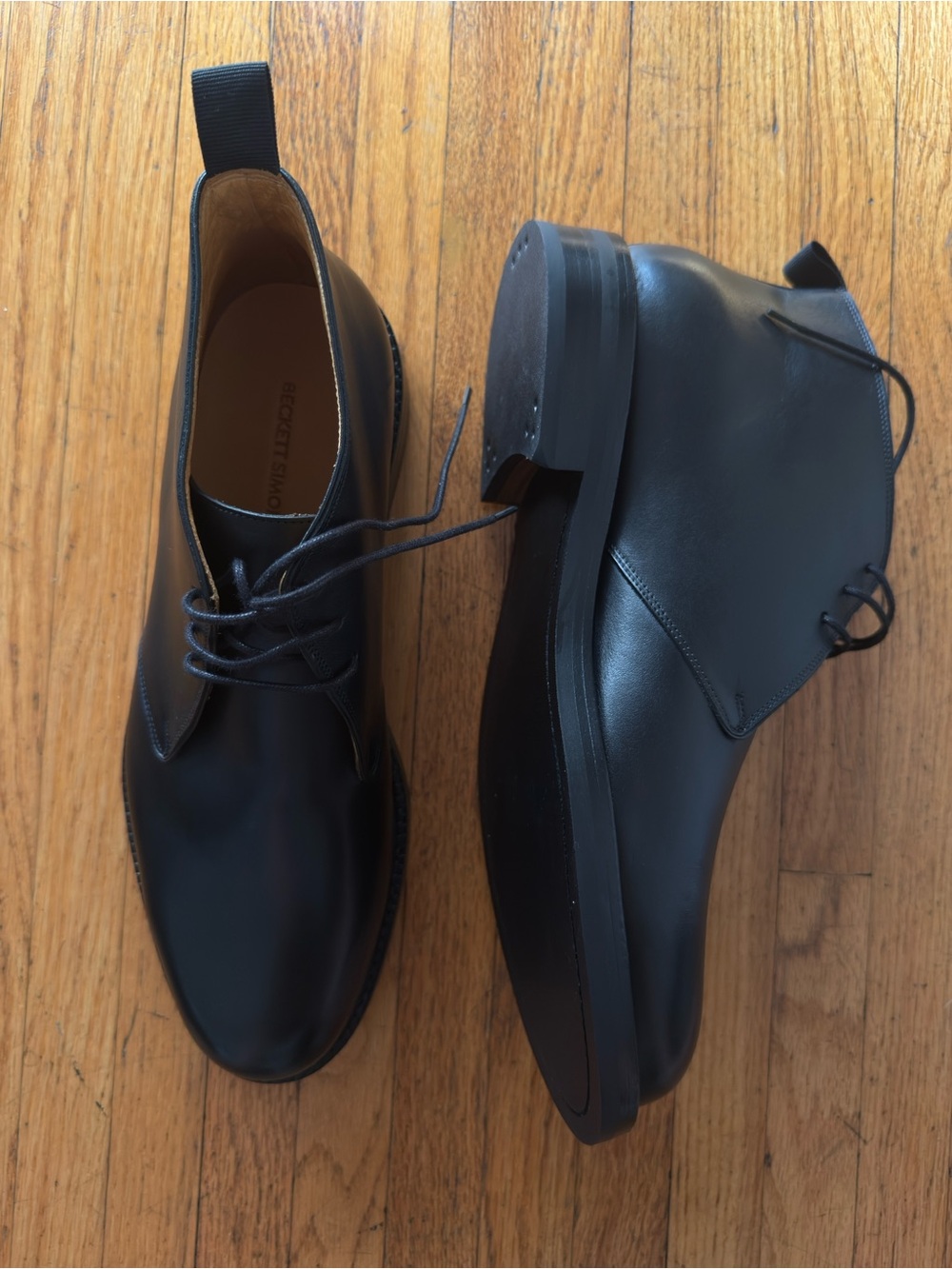Beckett Simonon Black Leather Laval Chukka Boots - Sleek Lace-Up